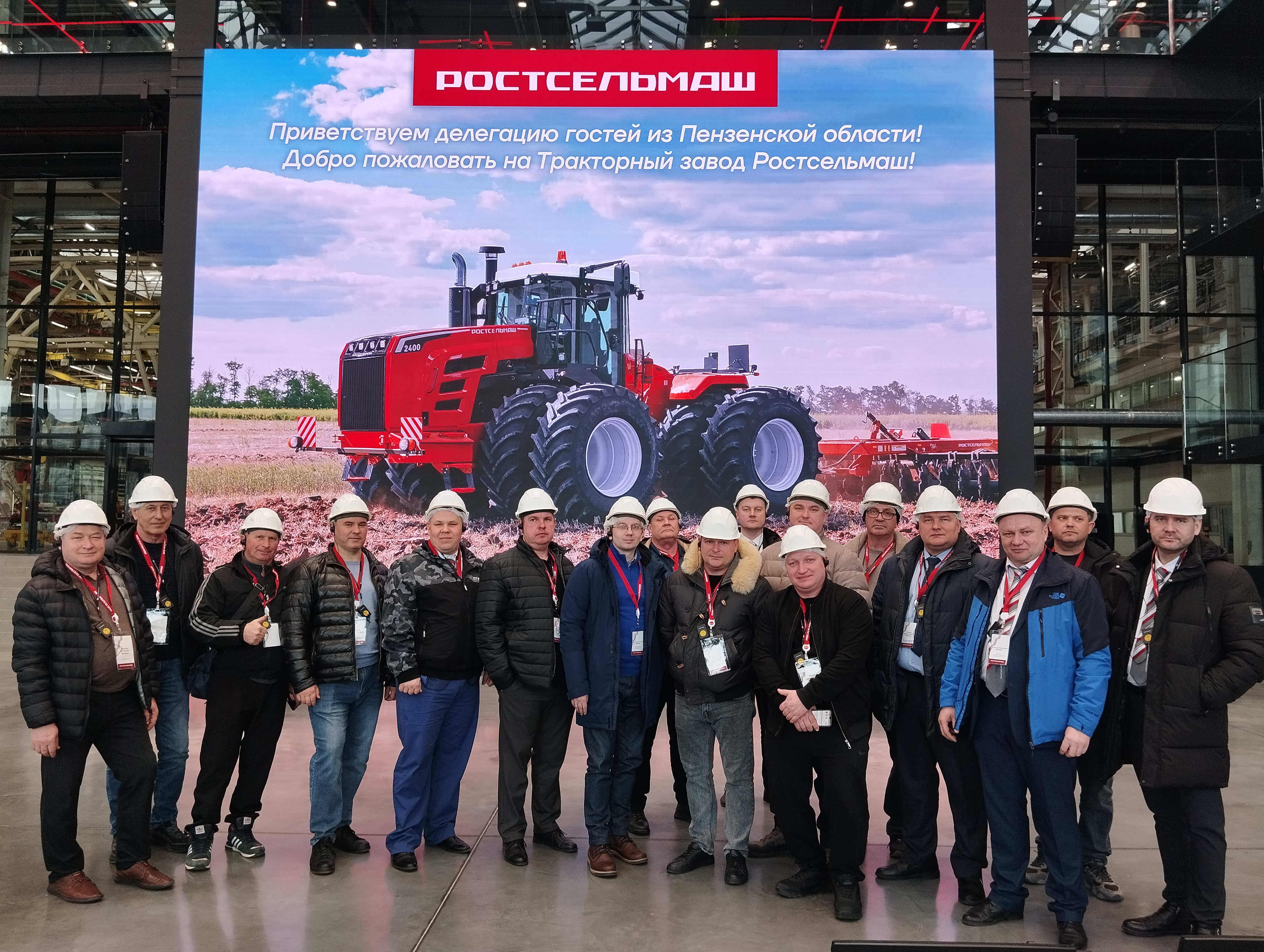 Один день на «Ростсельмаш»: мощь, которая впечатляет. Качество, которому веришь. Масштаб, который вдохновляет.